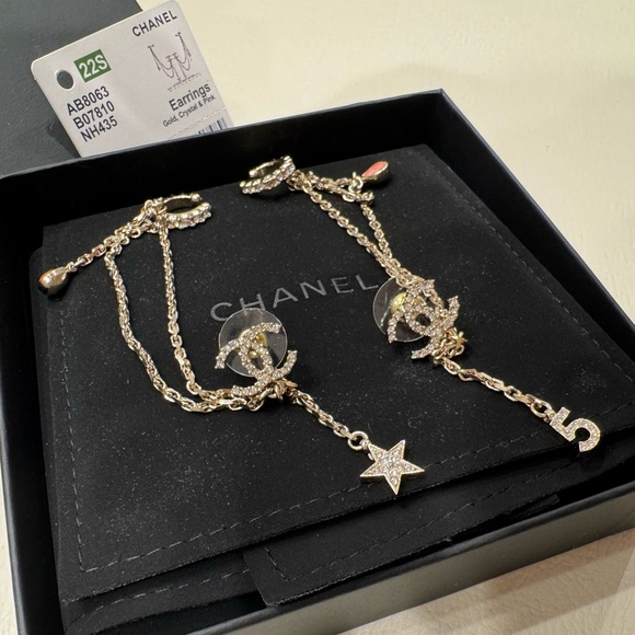 BNIB Chanel Crystal Star 5 Drop Earrings Ear Cuffs Gold Pink AB8063 B07810 NH435 - Picture 4 of 9